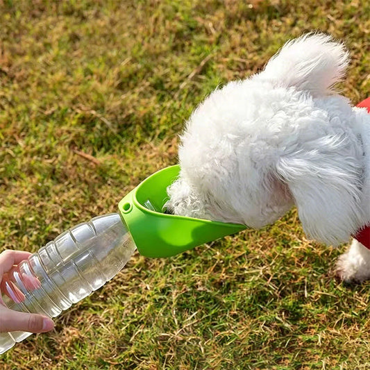 🎉🔥1+1 ingyenes🐶💧 Összecsukható szilikon kutya itató – Egykezes használat kirándulásokhoz！