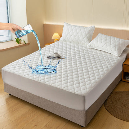 🛏️ Teljesen vízzáró matracvédő😴 Puha, párnázott felület + mély sarkok – Nem csúszik, nem mocorog!