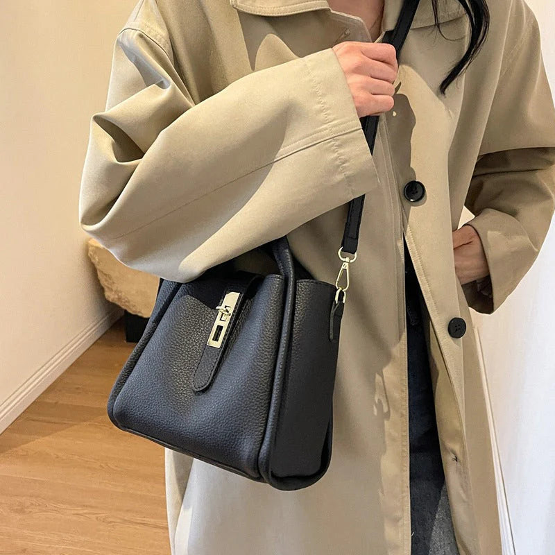 😜40% árcsökkentés 👜 Prémium vödrös kézitáska✨ Nagy kapacitású női műbőr táska – Állítható pánt, egyedi stílus minden alkalomra！