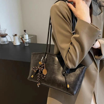 🎁Ingyenes ajándék-medálja🔥Kedvezményes ár👜 Vintage PU válltáska – Időtálló elegancija minden napra!