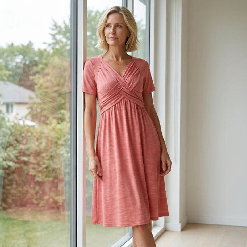 📿Ingyenes rózsa nyaklánc👗💖 Szív alakú nyakkivágású ruha – Prémium légáteresztő keverék, ráncálló utazási alapdarab! ✨🌿