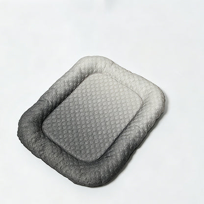 ❄️🐾 Azonnali hűtő gél szőnyeg kedvencének – Hűtés nélkül is hűsít – Könnyen tisztítható, vízálló felület🧼