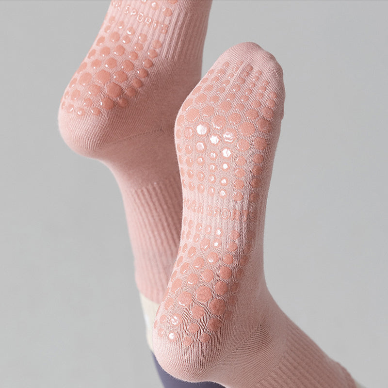 🔥2+2 ingyenes☁️Légáteresztő pamutkeverék jóga zokni🧘‍♀️Csúszásgátló pilates zokni teljes talpi szilikonnal – Rugalmas bokaszegély, stabil lábfej támasztás!