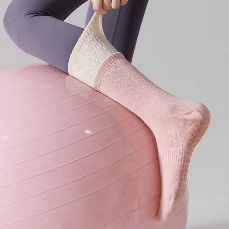 🔥2+2 ingyenes☁️Légáteresztő pamutkeverék jóga zokni🧘‍♀️Csúszásgátló pilates zokni teljes talpi szilikonnal – Rugalmas bokaszegély, stabil lábfej támasztás!
