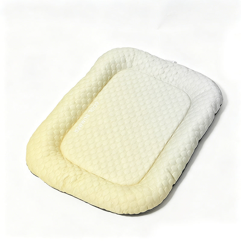 ❄️🐾 Azonnali hűtő gél szőnyeg kedvencének – Hűtés nélkül is hűsít – Könnyen tisztítható, vízálló felület🧼