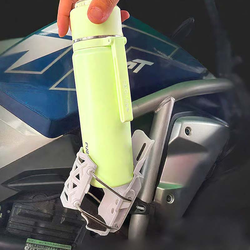 🔥1+1 ingyenes🏍️Tartós időjárásálló palacktartó🚲Önbeálló univerzális pohártartó – 360° forgatható, szerszám nélkül felszerelhető!