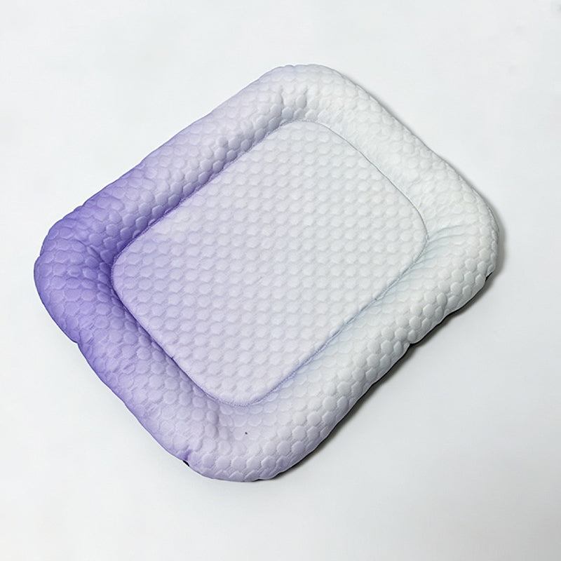 ❄️🐾 Azonnali hűtő gél szőnyeg kedvencének – Hűtés nélkül is hűsít – Könnyen tisztítható, vízálló felület🧼