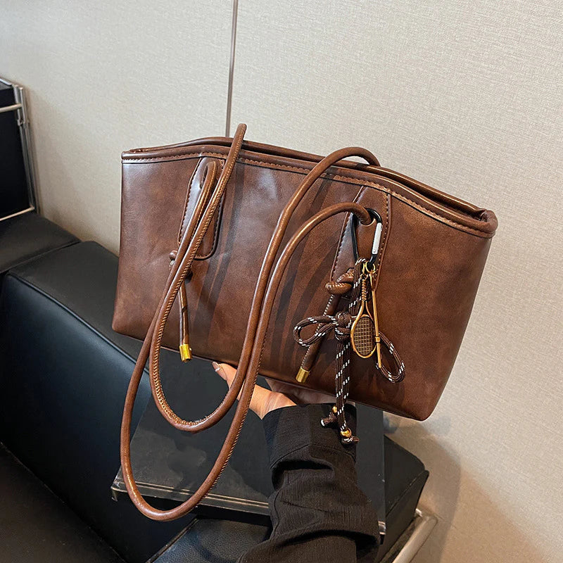 👍2026 Új modell😜30% árcsökkentés👜 Vintage stílusú PU bőr válltáska – Prémium minőség, praktikus és nőies mindennapi kiegészítő!