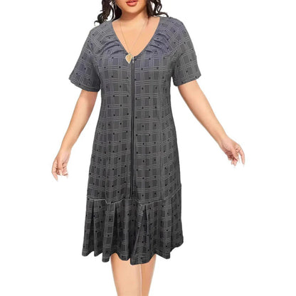 😍2026 tavaszi újdonságok💥50% árcsökkentés 👗 Plus Size lélegző ruha✨ Állítható V-kivágásos ruha – Plisszírozott ruflesz alj, nőies és sokoldalú!