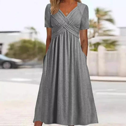 📿Ingyenes rózsa nyaklánc👗💖 Szív alakú nyakkivágású ruha – Prémium légáteresztő keverék, ráncálló utazási alapdarab! ✨🌿