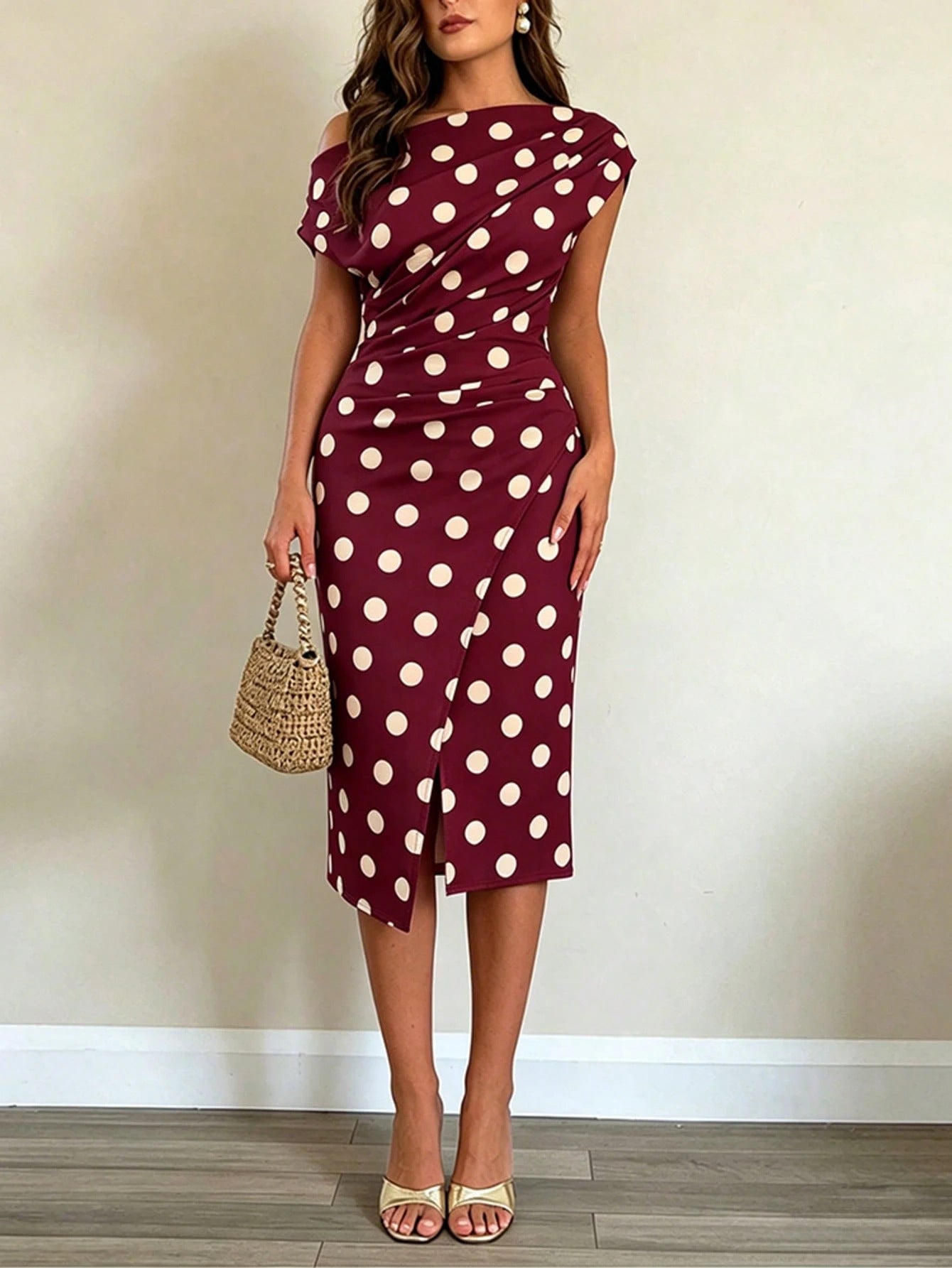 👗🌸 Aszimmetrikus nyakkivágású polka-dot midi ruha – Elegáns hasítékkal, alakkövető szabással, S–2XL-ig! ✨💫